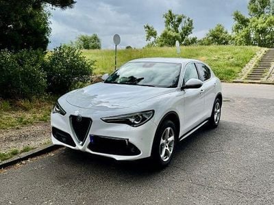 Gebraucht Alfa Romeo Stelvio Super 209 PS (153 kW) 2017 Weiß SUV