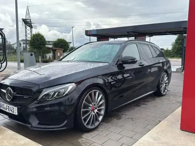 Używany Mercedes C400