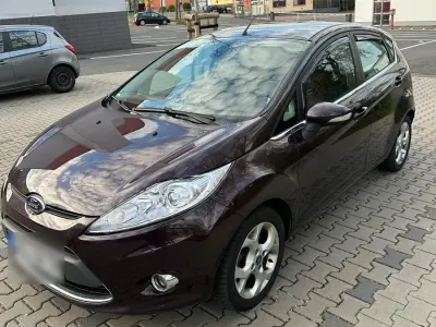 Gebraucht Ford Fiesta 75 PS (55 kW) 2009 Andere farben Kleinwagen