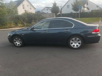 BMW 730