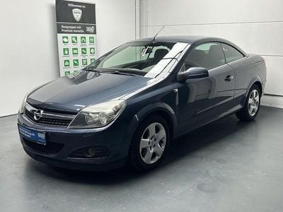 Usado Opel Astra Cabriolet Edition 105 HP (77 kW) 2006 Azul Cabrios