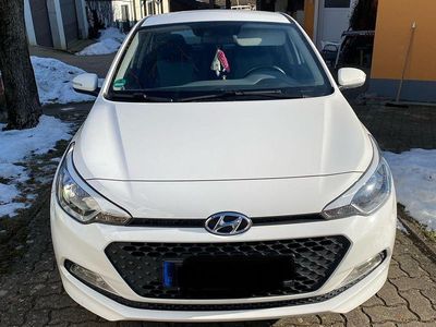 Gebraucht Hyundai i20 Active 85 PS (62 kW) 2018 Weiß Limousine