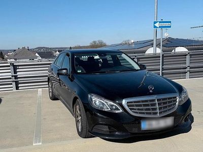 Gebraucht Mercedes E220 170 PS (125 kW) 2014 Schwarz Limousine