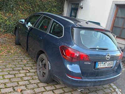 Gebraucht Opel Astra 105 PS (77 kW) 2012 Kombi