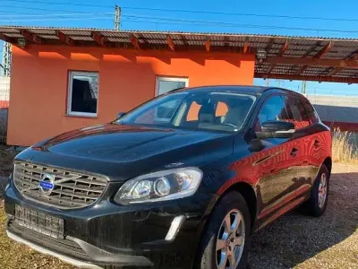 Second-hand Volvo XC60 Kinetic 150 CP (110 kW) 2016 Negru SUV