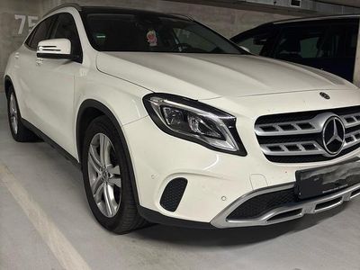 Mercedes GLA220