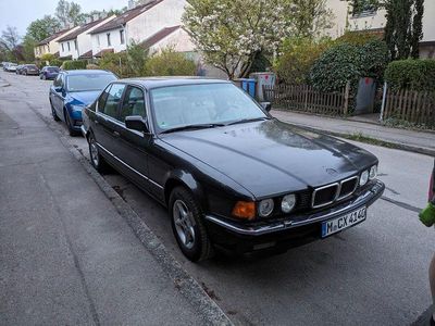 Second-hand BMW 730 218 CP (160 kW) 1992 Negru Berlinǎ