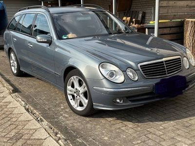 Mercedes E220