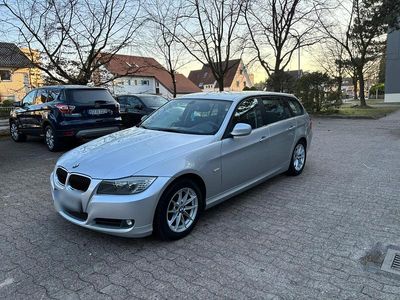 Gebraucht BMW 318 143 PS (105 kW) 2010 Silber Kombi