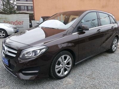 Braun Gebraucht 2017 Mercedes B180 Van / Kleinbus | 15.850 € (Guter Preis)