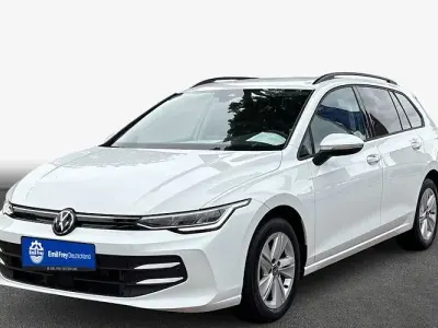 Gebraucht VW Golf VIII Life 150 PS (110 kW) 2025 Weiß Kombi