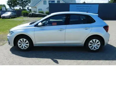 Gebraucht VW Polo Life 80 PS (58 kW) 2023 Reflexsilbermet Kleinwagen