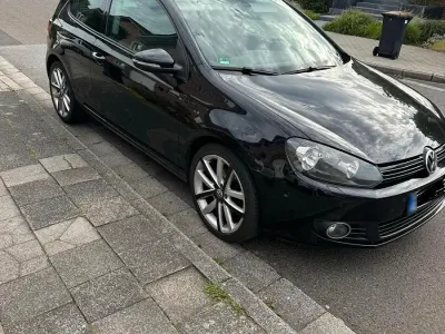 Gebraucht VW Golf VI 122 PS (89 kW) 2009 Schwarz Kleinwagen