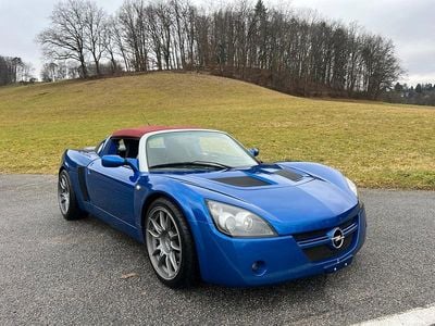 Blau Gebraucht 2002 Opel Speedster Cabrio | 18.800 €