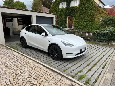 Gebraucht Tesla Model Y Performance 392 kW (534 PS) 2022 Weiß SUV