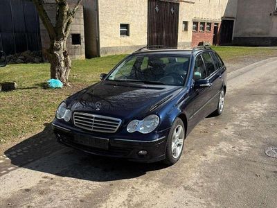 Usata Mercedes 200 163 CV (119 kW) 2007 Blu Station wagon