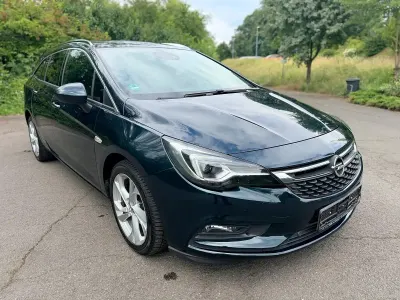 Gebraucht Opel Astra 136 PS (100 kW) 2016 Grün Kombi