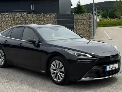 Gebraucht Toyota Mirai Executive 182 PS (133 kW) 2022 Precious black Limousine