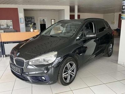 Gebraucht BMW 220 Sport Line 190 PS (139 kW) 2017 Saphirschwarz Van / Kleinbus