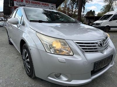 Second-hand Toyota Avensis Basis 126 CP (92 kW) 2012 Argintiu Break