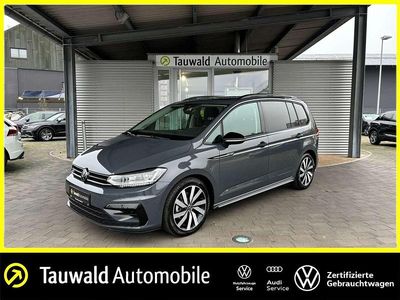 Grau Gebraucht 2024 VW Touran Highline Van / Kleinbus | 41.410 € (Teuer)