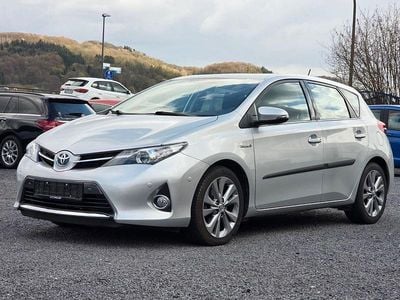 Gebraucht Toyota Auris Hybrid Edition 99 PS (72 kW) 2013 Silber Limousine