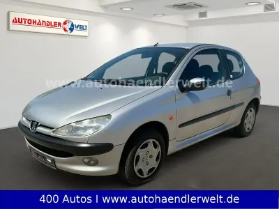 Gebraucht Peugeot 206 75 PS (55 kW) 1999 Silber Kleinwagen
