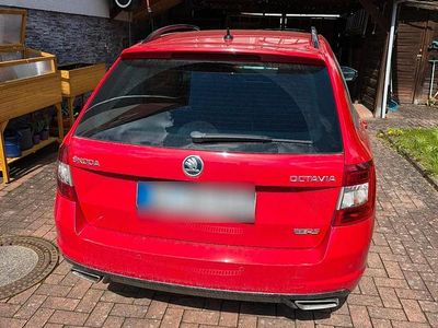 Gebraucht Skoda Octavia RS 184 PS (135 kW) 2015 Rot Kleinwagen