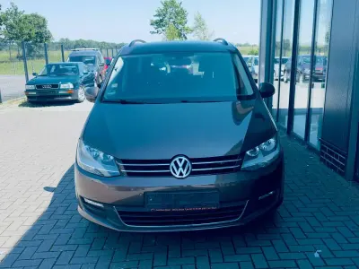Gebraucht VW Sharan Comfortline 150 PS (110 kW) 2010 Toffee/graciosabraun Van / Kleinbus