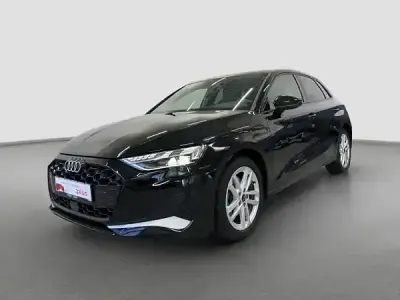 Używany Audi A3 Ambiente 204 KM (150 kW) 2025 Czarny Sedan/Limuzyna