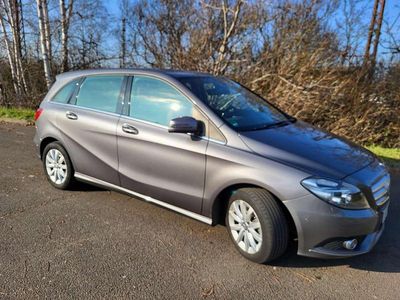 Gebraucht Mercedes B200 136 PS (100 kW) 2014 Grau Van / Kleinbus