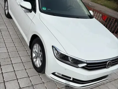Gebraucht VW Passat Comfortline 150 PS (110 kW) 2015 Weiß Kombi