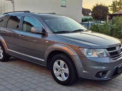 Gebraucht Fiat Freemont Urban 170 PS (125 kW) 2013 Grau SUV