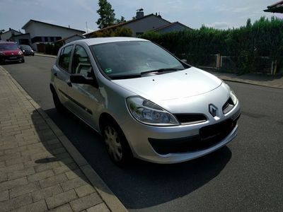 Gebraucht Renault Clio II 75 PS (55 kW) 2006 Grau Kleinwagen