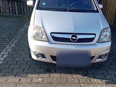 Usata Opel Meriva 101 CV (74 kW) 2010 Argento Monovolume