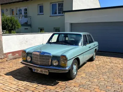 Gebraucht Mercedes 220 105 PS (77 kW) 1970 Blau Limousine