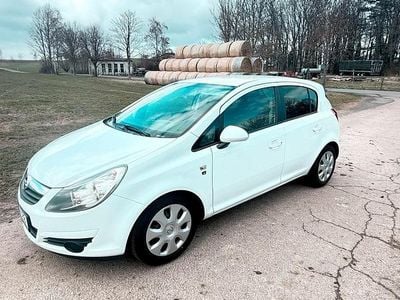 Gebraucht Opel Corsa 87 PS (63 kW) 2010 Weiß Kleinwagen