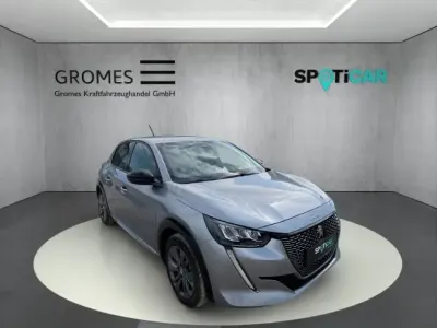 Gebraucht Peugeot 208 Allure 100 kW (136 PS) 2023 Gris artense Kleinwagen