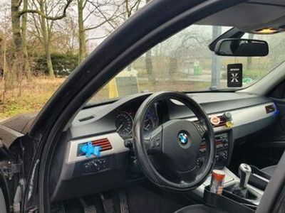 gebraucht BMW 318 i 2.0
