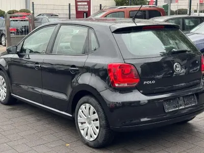 Gebraucht VW Polo Comfortline 69 PS (50 kW) 2011 Deep black perleffekt Kleinwagen