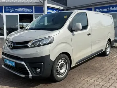 Używany Toyota Proace Comfort 177 KM (130 kW) 2017 Srebrny Minivan