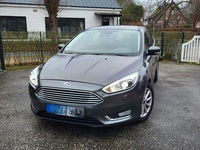Gebraucht Ford Focus Titanium 101 PS (74 kW) 2015 Grau Limousine