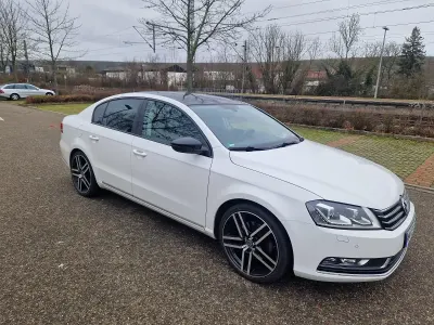 Gebraucht VW Passat Highline 140 PS (102 kW) 2014 Weiß Limousine