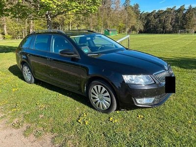 Second-hand Skoda Octavia Ambition 150 CP (110 kW) 2014 Negru Break