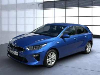 Gebraucht Kia Ceed Vision 140 PS (102 kW) 2018 Blau Kleinwagen