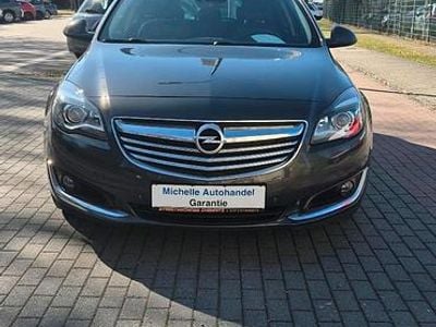Gebraucht Opel Insignia Innovation 163 PS (119 kW) 2014 Plat.anthr./rogrey/0j:silbergr Kombi
