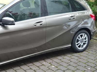 Mercedes B180