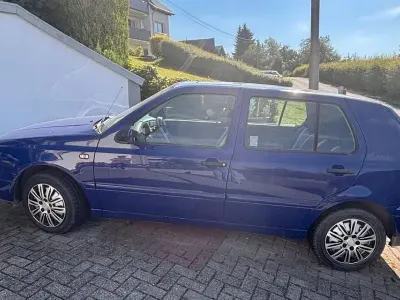 Gebraucht VW Golf III 60 PS (44 kW) 1997 Blau Limousine