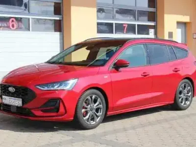 Używany Ford Focus ST-Line X 125 KM (91 kW) 2023 Czerwony Kombi