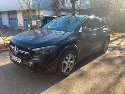 Gebraucht Mercedes GLA250 Progressive 163 PS (119 kW) 2025 Schwarz SUV